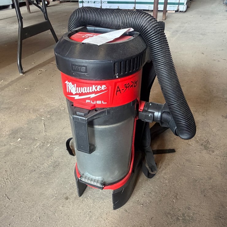 #6 • MIWAUKEE PORTABLE VACUUM CLEANER