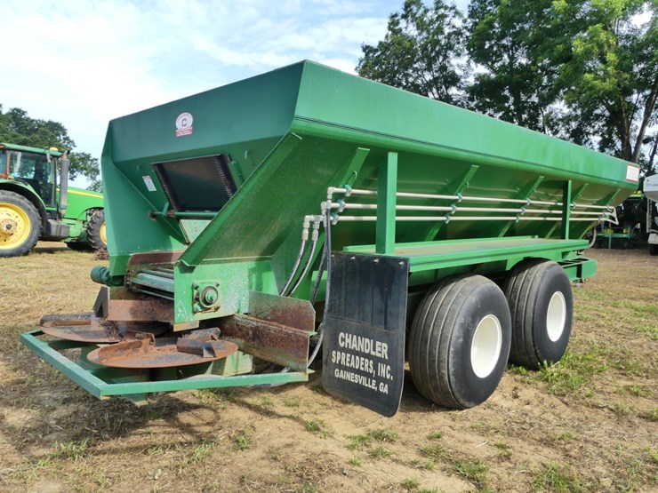 2021-chandler-manure-spreader-image-3