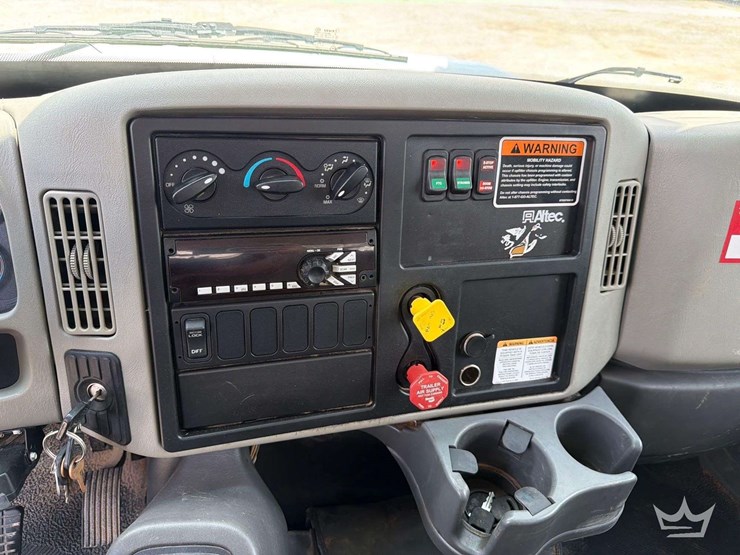 2019-international-durastar-4300-image-53