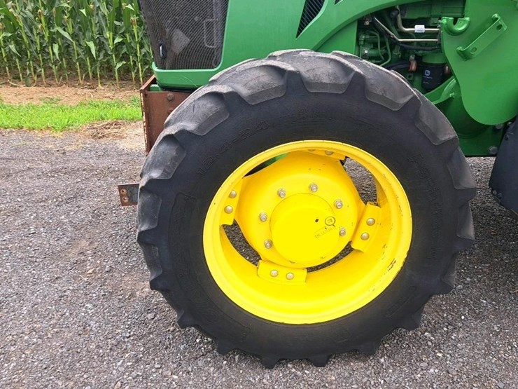 2019-john-deere-5090e-image-35