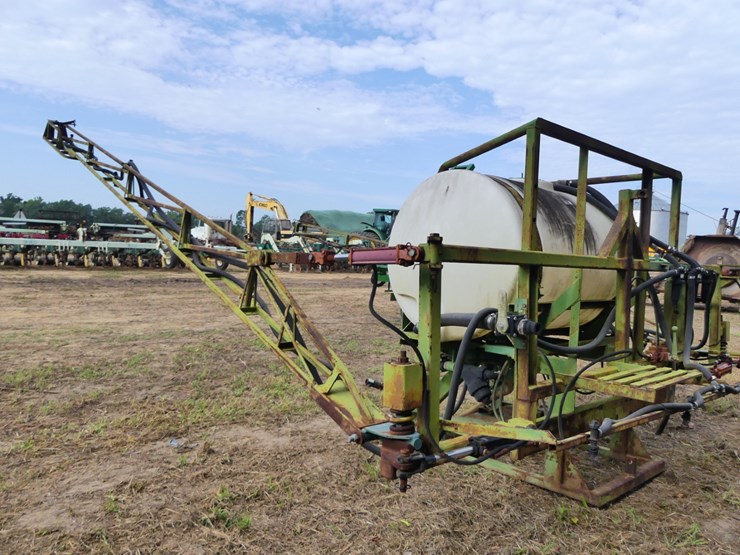 3pt-300-gal-boom-sprayer-image-4
