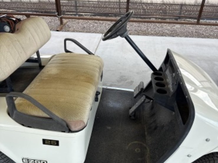 2004-ez-go-golf-cart-image-9