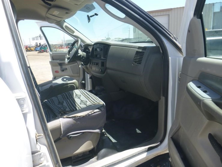 2009-dodge-ram-2500-image-7