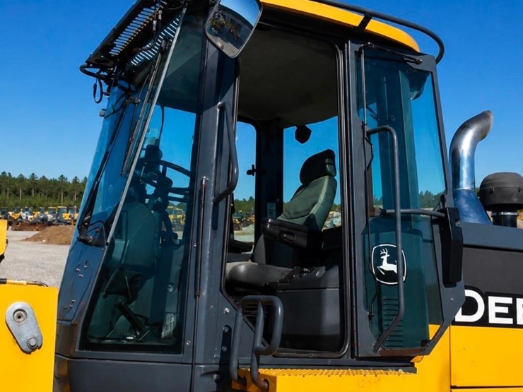 2017-deere-644k-image-12
