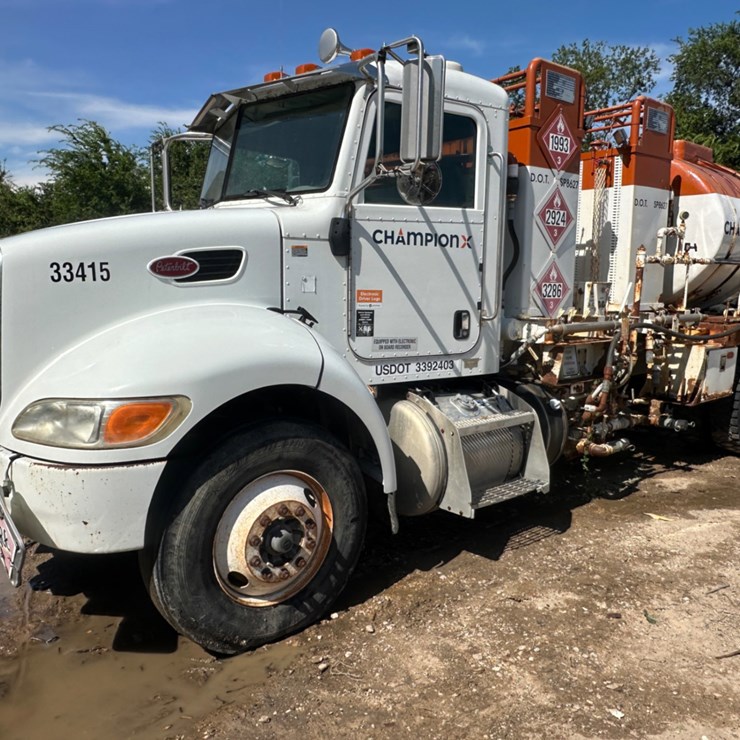2012 PETERBILT 337