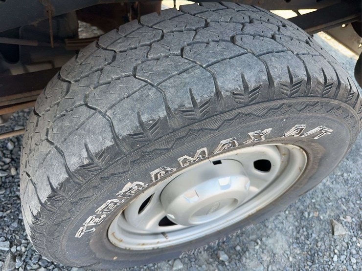 2014-ford-f250-xl-image-11