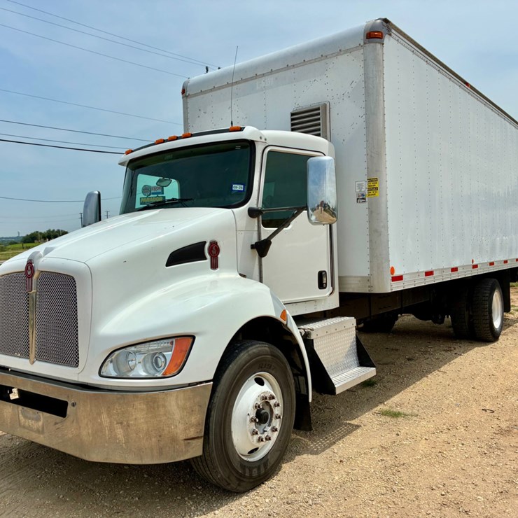 2017 KENWORTH T270