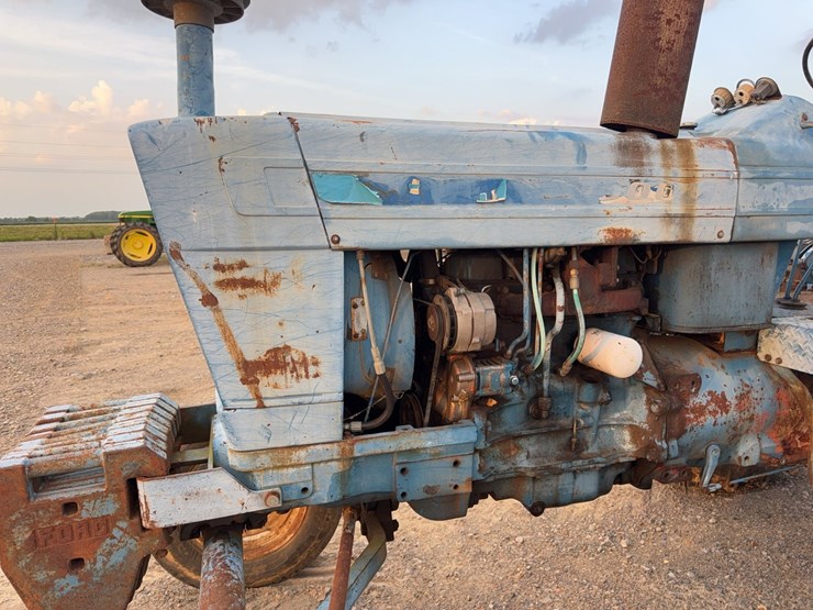 ford-tractor-image-23