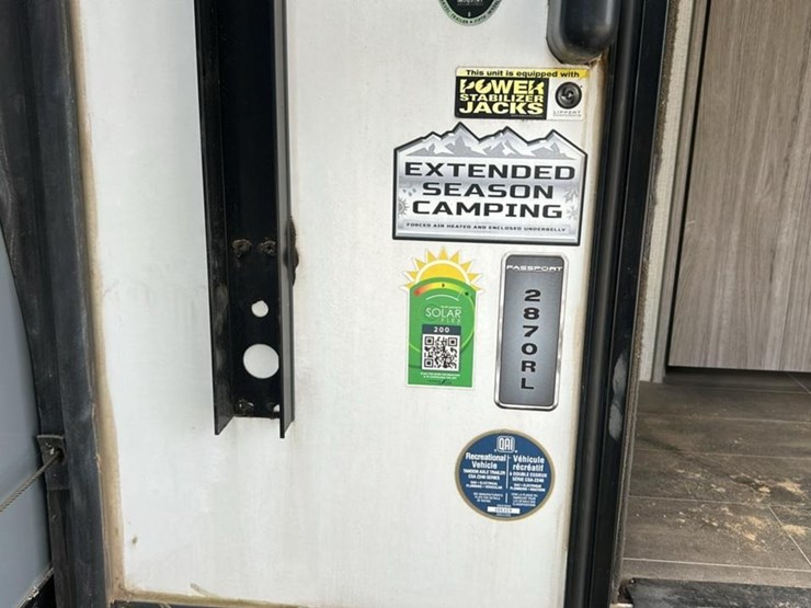 #142-•-2022-keystone-passport-grand-touring-series-2870rl-camper-image-41