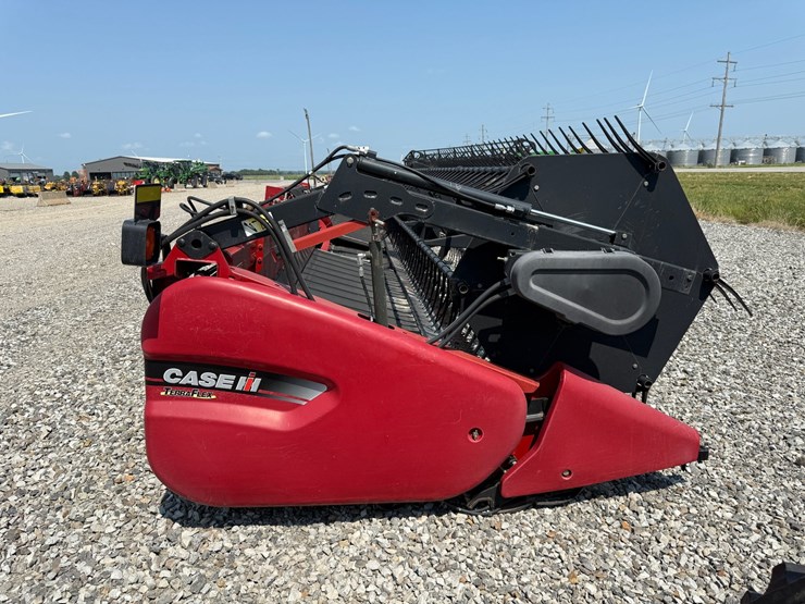 2014-case-ih-3162-image-6