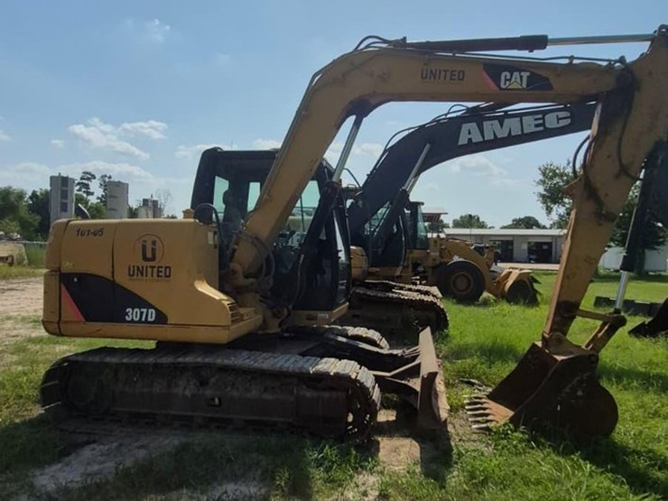 2013-caterpillar-307d-image-3