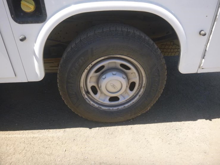 2014-ford-f250-image-16