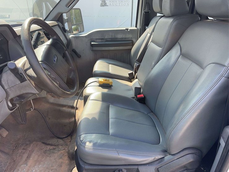 2014-ford-f250-xl-image-22