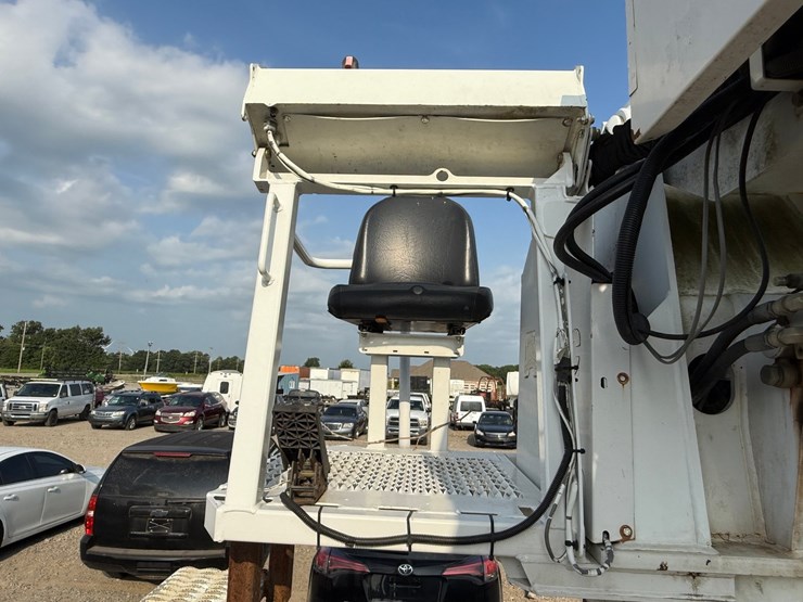 2007-international-durastar-4300-image-55