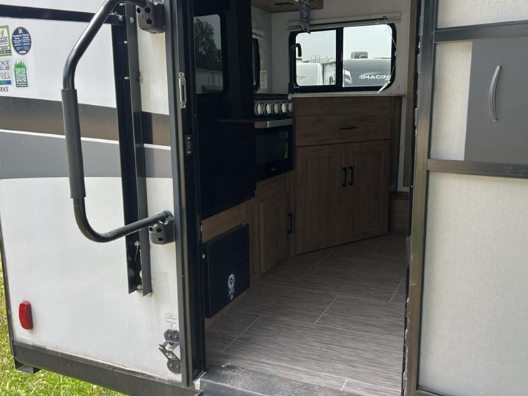 #143-•-2024-forest-river-coachmen-freedom-express-ultra-lite-246rks-camper-image-38