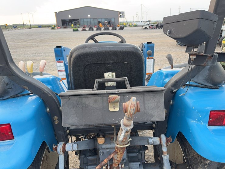 new-holland-7308-image-13
