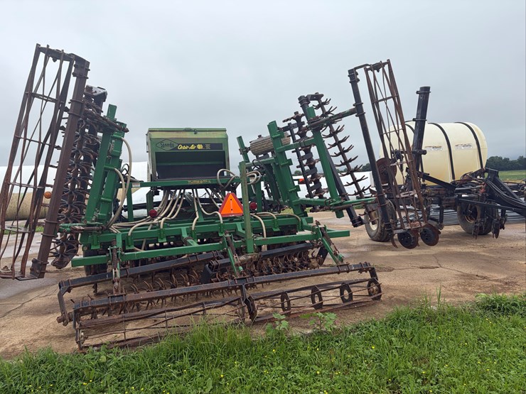 2200-turbo-till-(2200tt)-22'-with-gandy-air-seeder-image-14