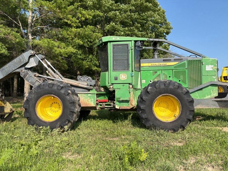 2015-deere-648l-image-6