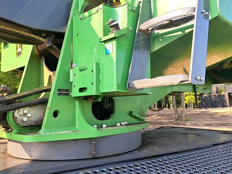 2016-deere-437e-image-22