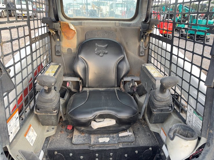 bobcat-t550-image-37