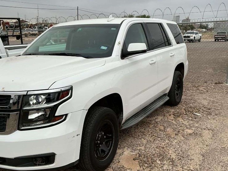 2015-chevrolet-tahoe-image-1