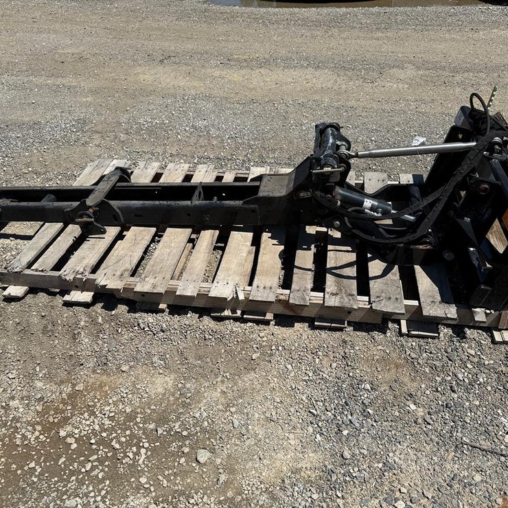 Kubota L4455A  4 Pt Hitch and Subframe Wh Auto Latch Uni-Tach