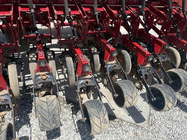 case-ih-5500-image-23