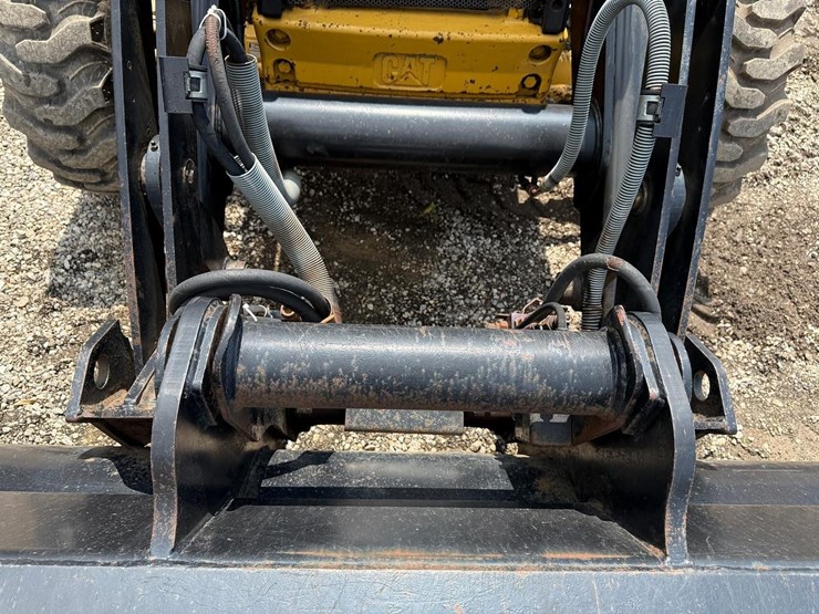 caterpillar-420d-image-10