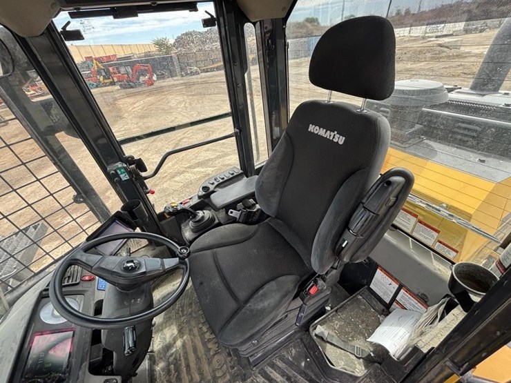 2019-komatsu-wa200-8-image-28