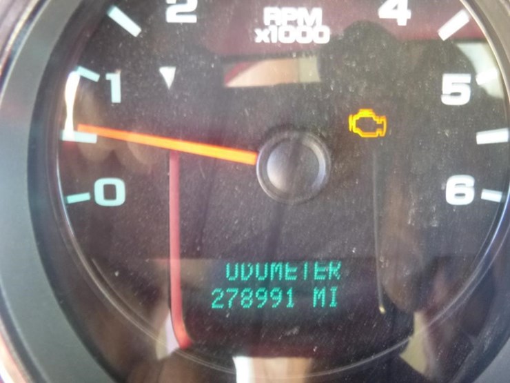 2009-chevrolet-3500-image-17