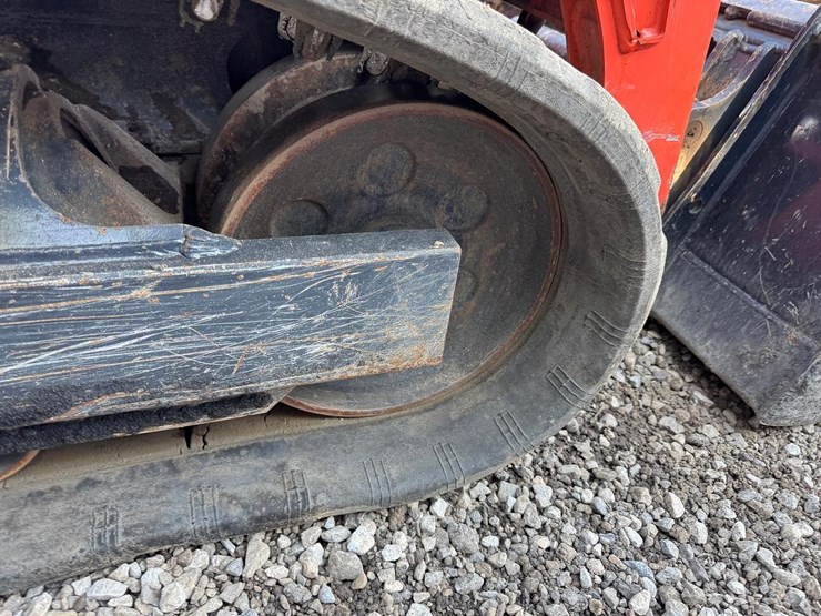 kubota-ssv65-image-23
