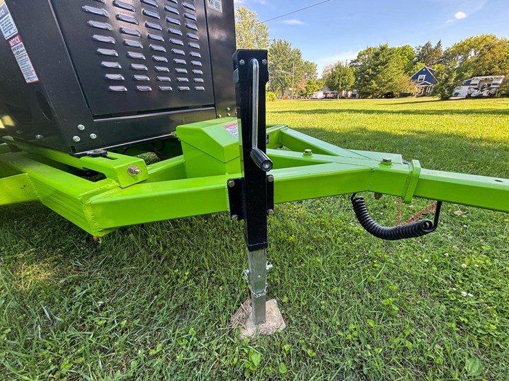 #157-•-2024-vortex-v12-31-towable-brush-chipper-image-53