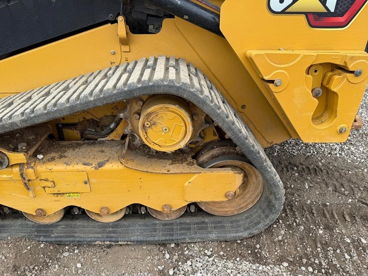2022-caterpillar-259d3-image-37