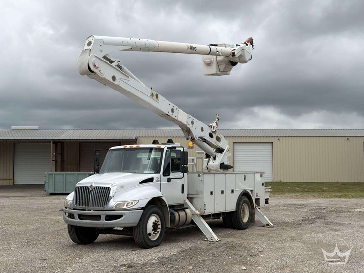 2018-international-durastar-4300-image-1