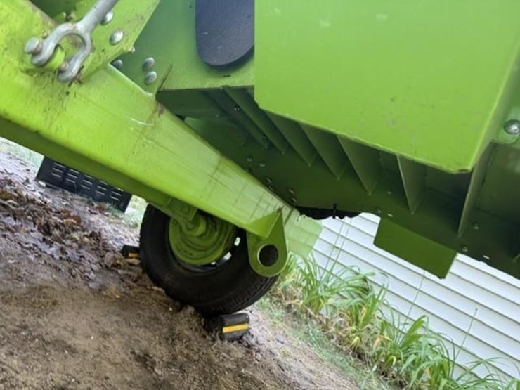 #159-•-2024-dyna-products-v12-31-towable-brush-chipper-image-16