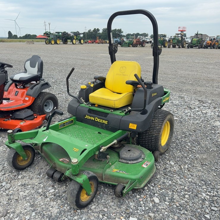 JOHN DEERE 737