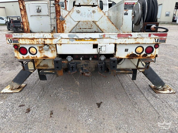 2008-international-durastar-4300-image-23