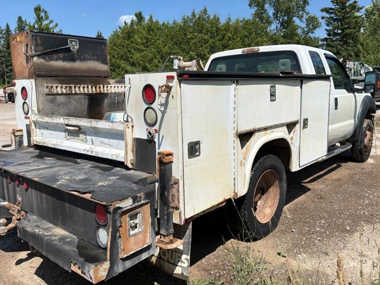 2013-ford-f550-image-5