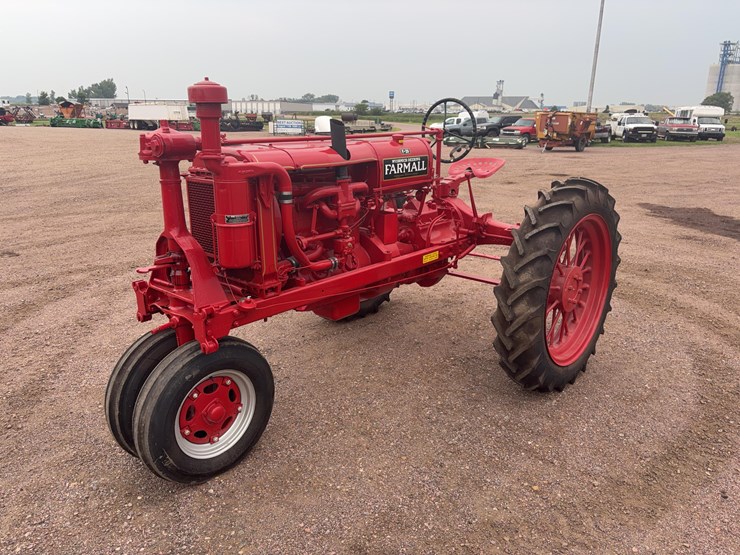 1938-farmall-f20-tractor-image-1