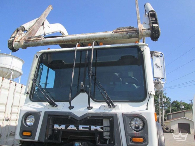 2016-mack-mru613-image-34