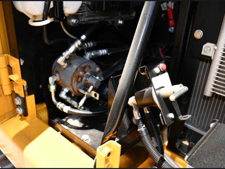 2019-deere-160g-lc-image-8