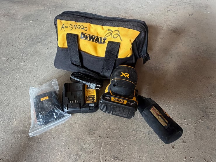 #22-•-dewalt-sander-image-1
