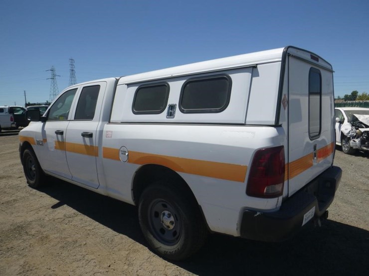 2015-dodge-1500-image-4