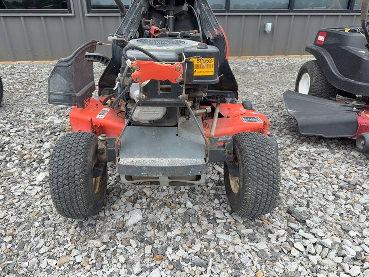 kubota-t1670-image-18