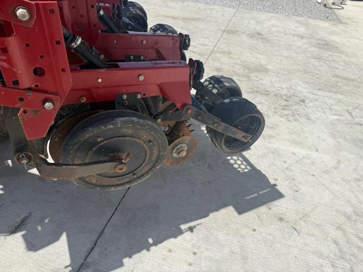 case-ih-5500-image-9