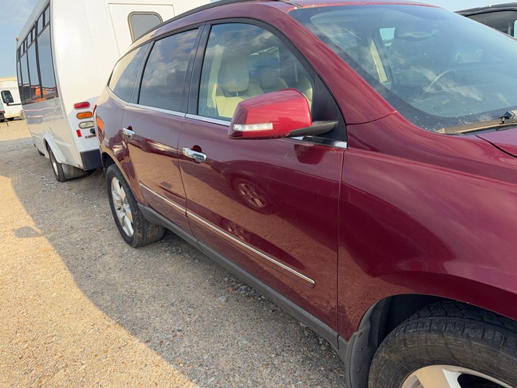 2010-chevrolet-traverse-image-6