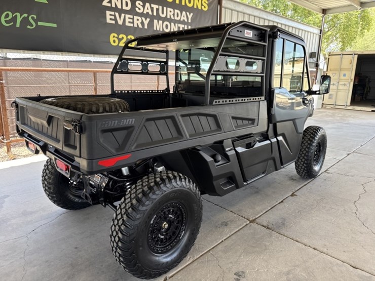 2023-can-am-defender-pro-limited-sxs-image-8