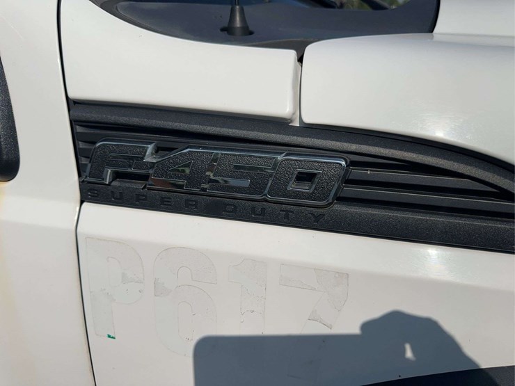 2015-ford-f450-xl-image-13