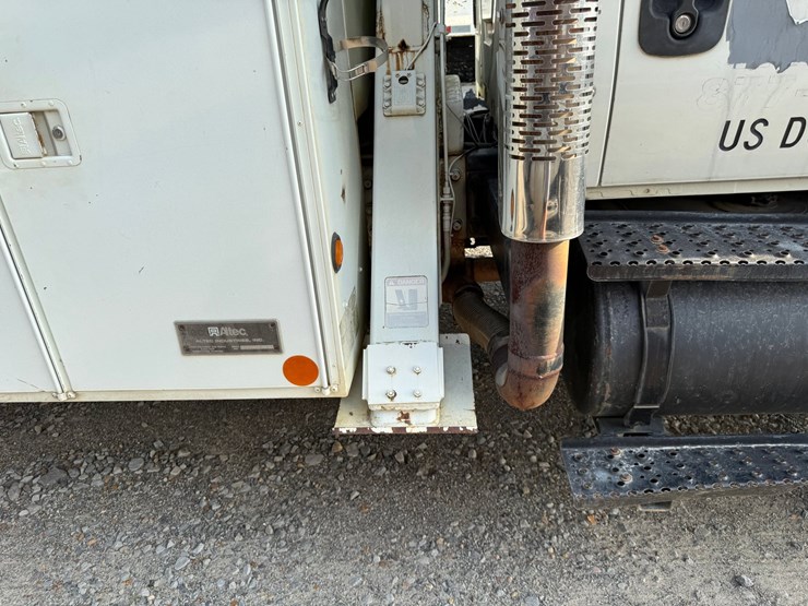 2007-international-durastar-4300-image-67