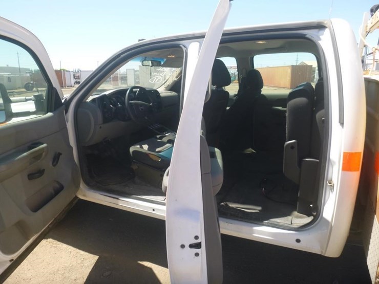 2008-gmc-3500-image-8